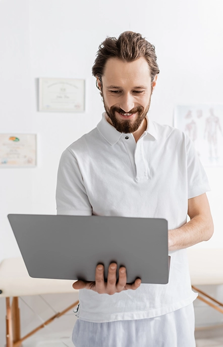 Zeiterfassung Physiotherapie Laptop